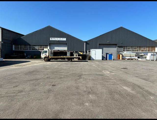 INDUSTRIAL PROPERTY TO RENT IN DEAL PARTY